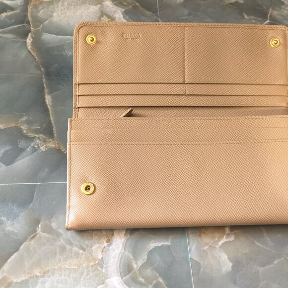 Prada  Saffiano Bow Continental Wallet Cammeo in Beige - Picture 3 of 10